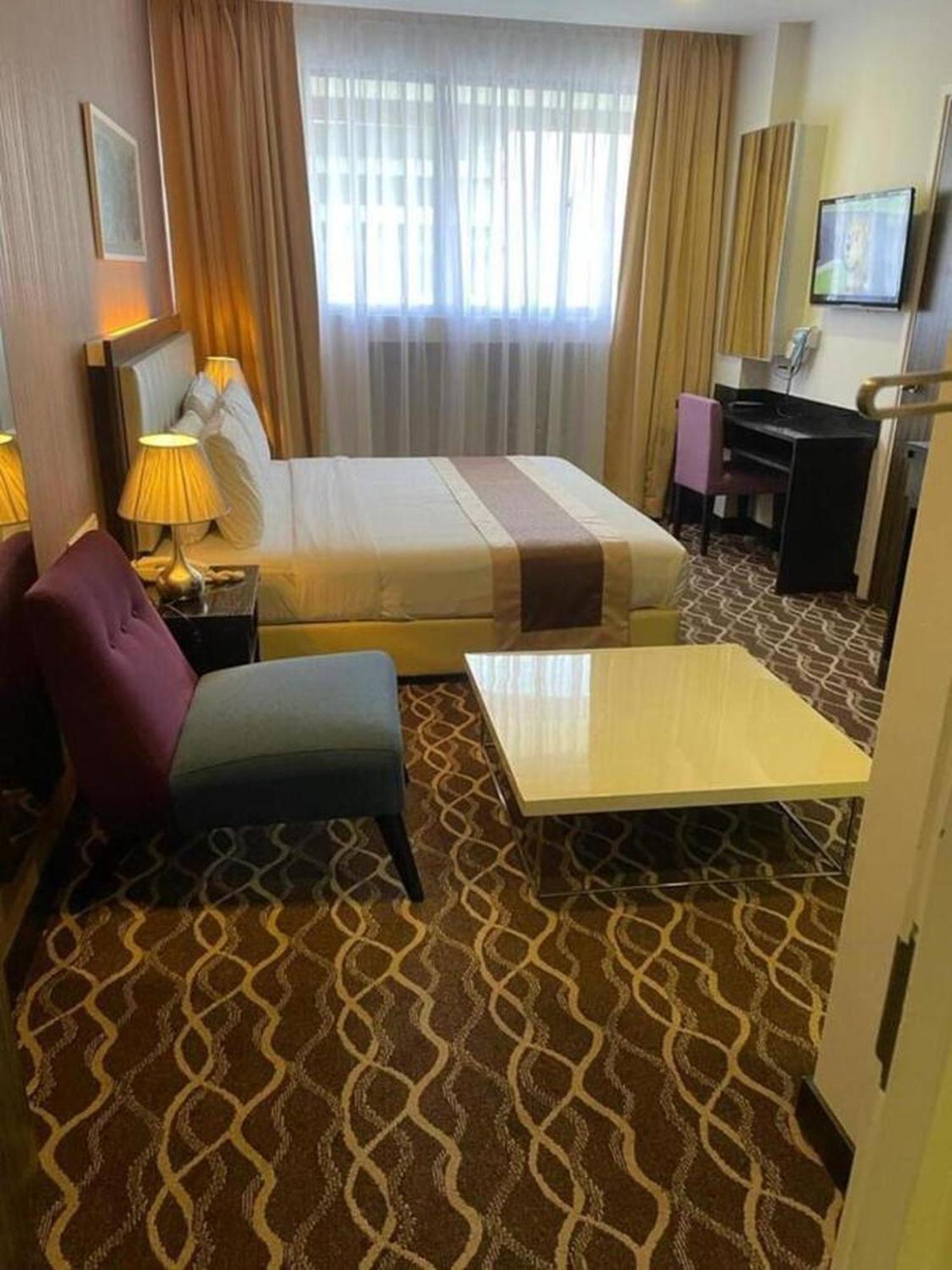 Palette Near Petronas Twin Tower Formerly Campbell Hotel — Photos 1